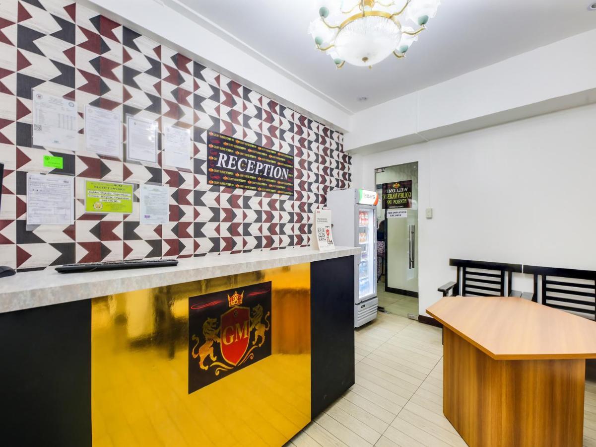 Oyo 895 Golden Majestic Pension Inn Manilla Buitenkant foto
